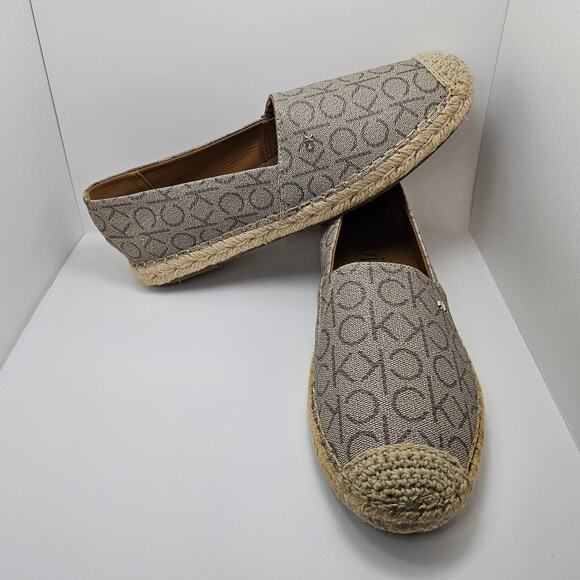❌️Sold❌️ NWOT Calvin Klein Signature Monogram Espadrilles - US Women's Size 9.5M - Picture 1 of 9